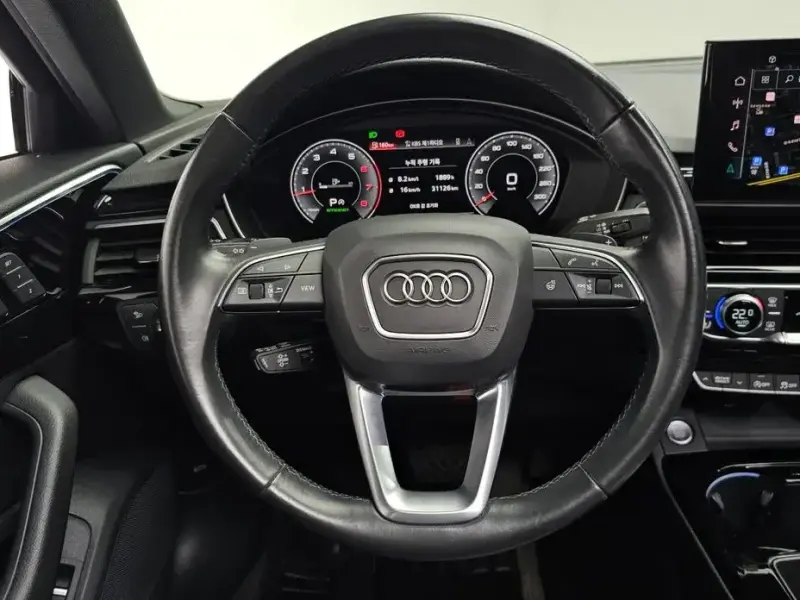 2021 Audi A4 с пробегом 33 690 км