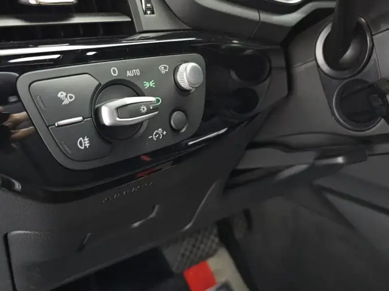 2021 Audi A4 с пробегом 33 690 км