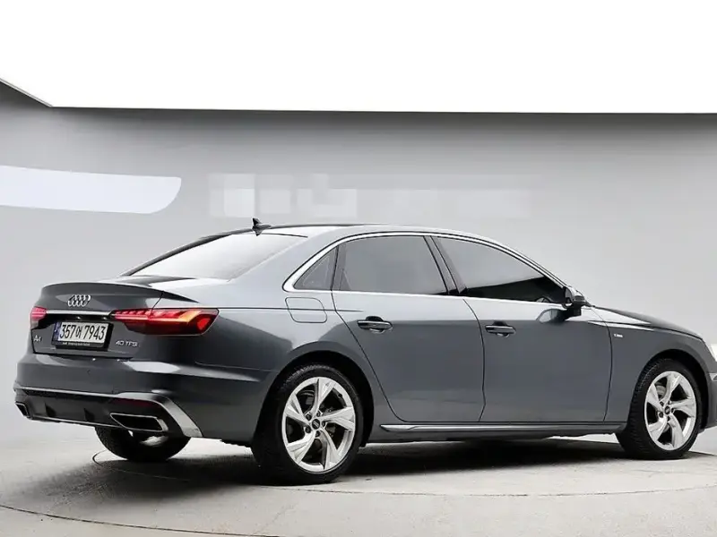 2021 Audi A4 с пробегом 85 708 км