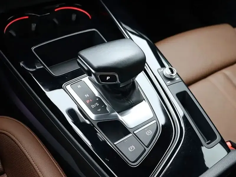2021 Audi A4 с пробегом 85 708 км