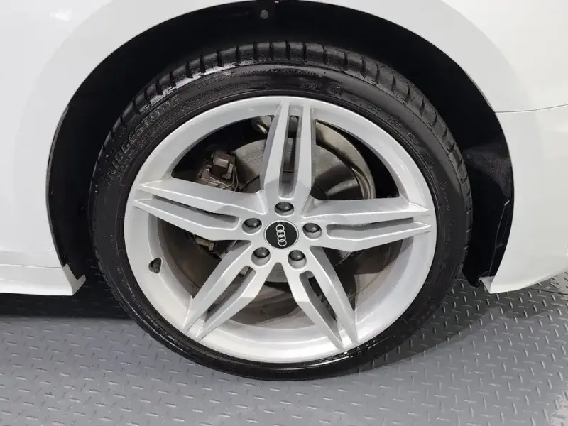 2023 Audi A5 с пробегом 40 277 км