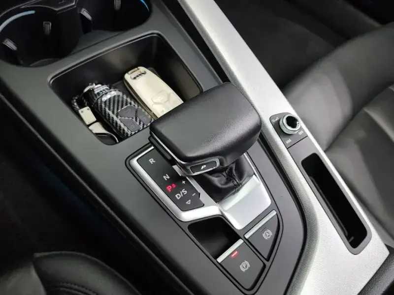 2023 Audi A5 с пробегом 40 277 км