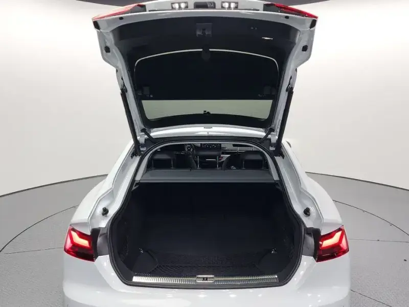 2023 Audi A5 с пробегом 40 277 км