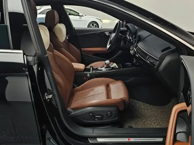 2022 Audi A5 с пробегом 46 243 км