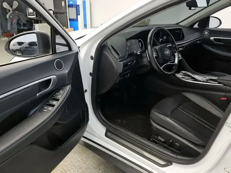2022 Hyundai Sonata с пробегом 42 725 км