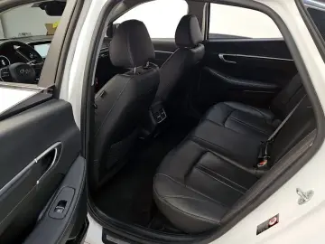 2022 Hyundai Sonata с пробегом 42 725 км