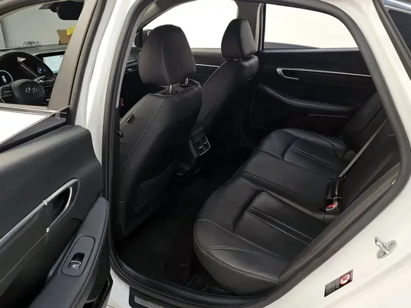2022 Hyundai Sonata с пробегом 42 725 км