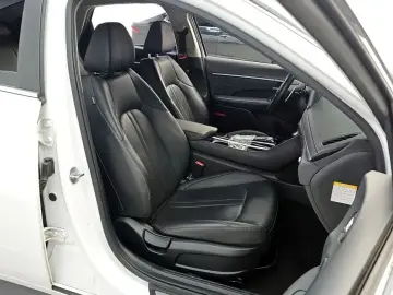 2022 Hyundai Sonata с пробегом 42 725 км