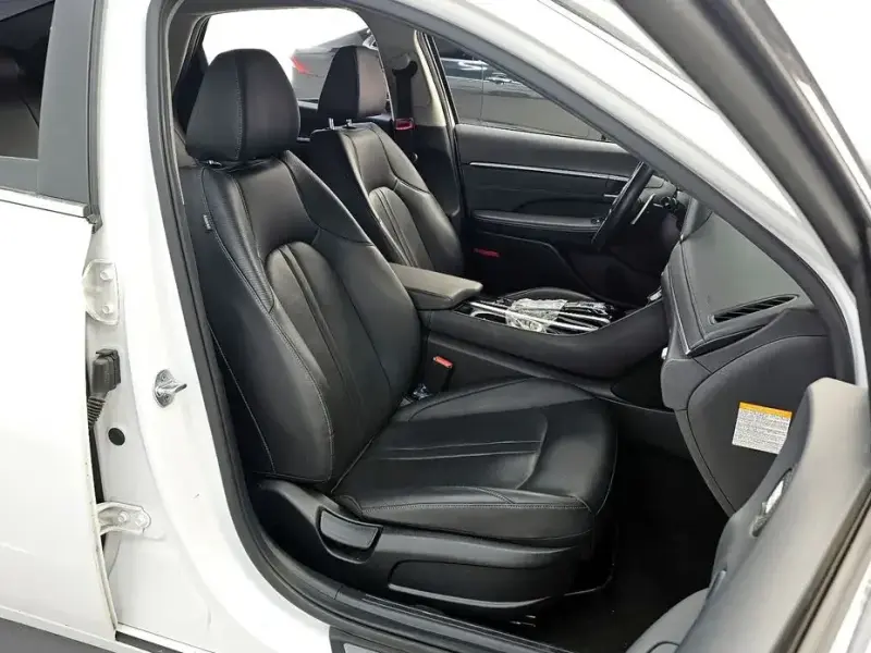 2022 Hyundai Sonata с пробегом 42 725 км