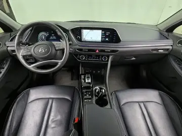 2022 Hyundai Sonata с пробегом 82 240 км