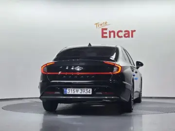 2023 Hyundai Sonata с пробегом 5 878 км