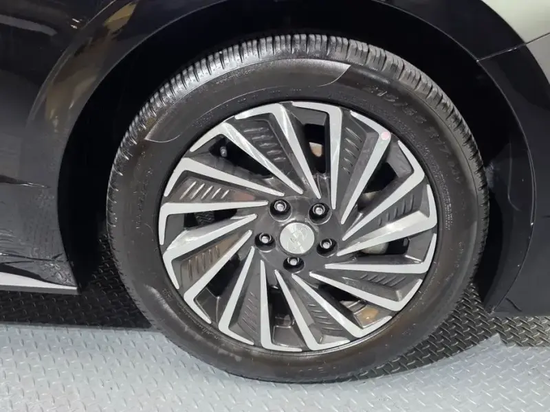 2023 Hyundai Sonata с пробегом 5 878 км