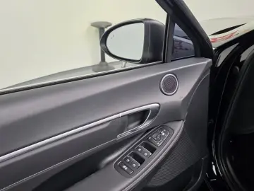 2023 Hyundai Sonata с пробегом 5 878 км
