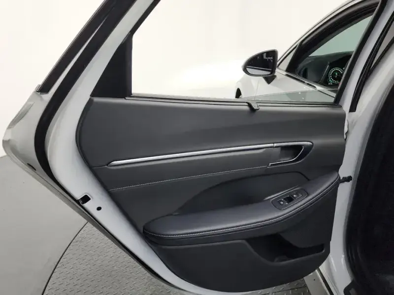2023 Hyundai Sonata с пробегом 49 098 км