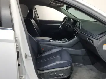 2023 Hyundai Sonata с пробегом 49 098 км