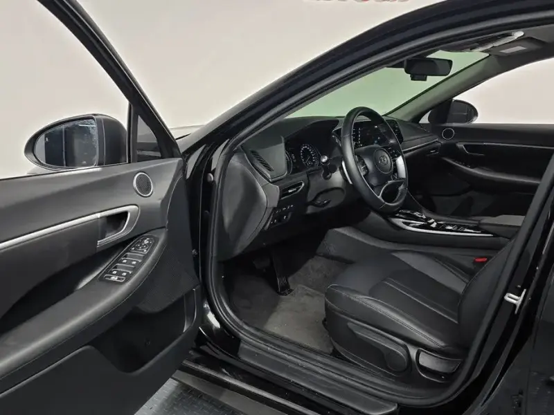 2022 Hyundai Sonata с пробегом 8 368 км