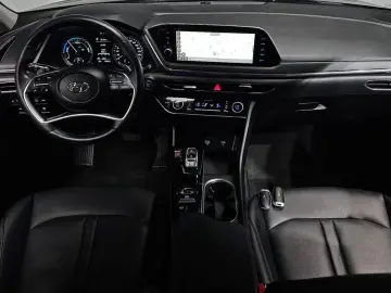 2021 Hyundai Sonata с пробегом 73 392 км