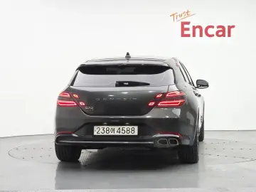 2022 Genesis G70 с пробегом 18 750 км