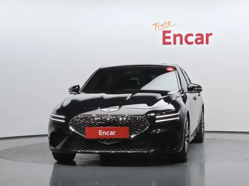 2023 Genesis G70 с пробегом 30 382 км