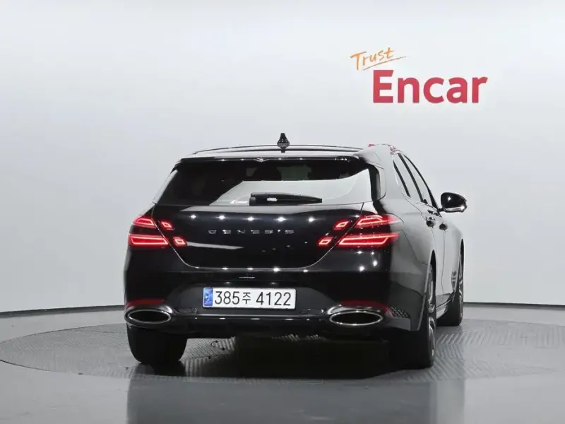 2023 Genesis G70 с пробегом 30 382 км