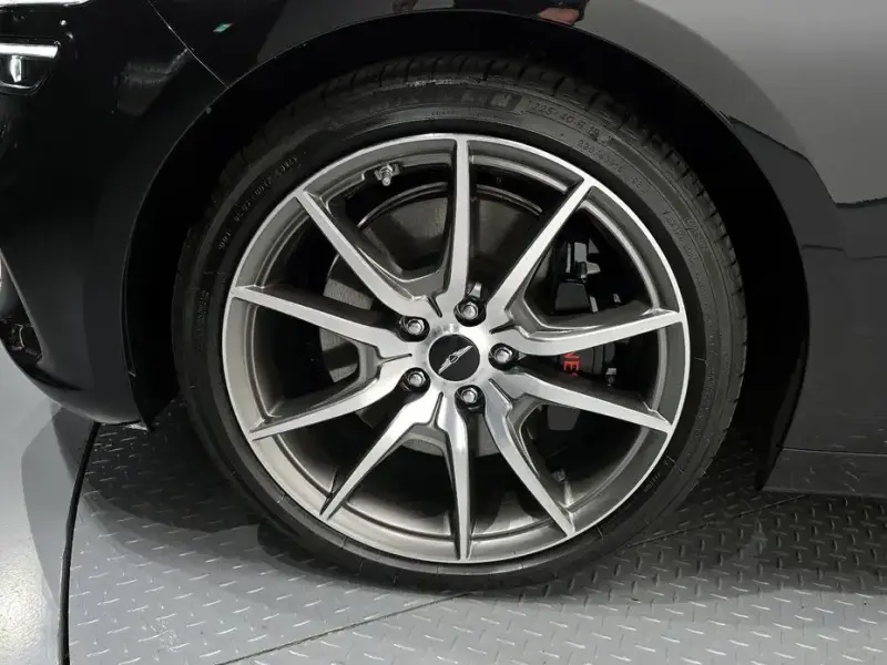 2023 Genesis G70 с пробегом 30 382 км