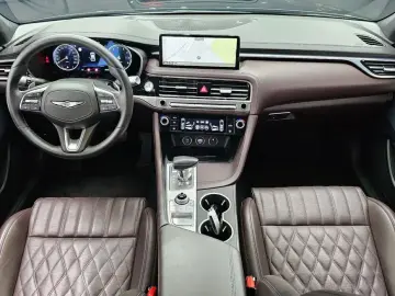 2023 Genesis G70 с пробегом 30 382 км