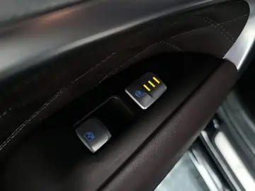 2023 Genesis G70 с пробегом 30 382 км