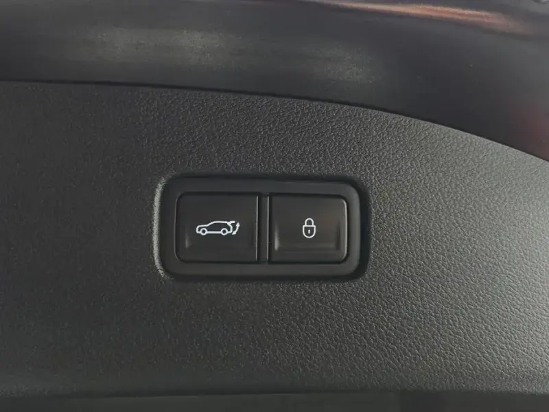2023 Genesis G70 с пробегом 30 382 км