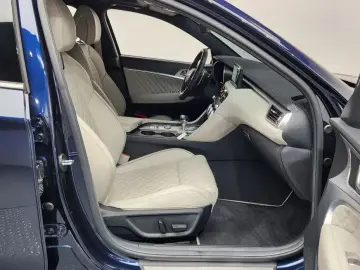 2022 Genesis G70 с пробегом 35 933 км