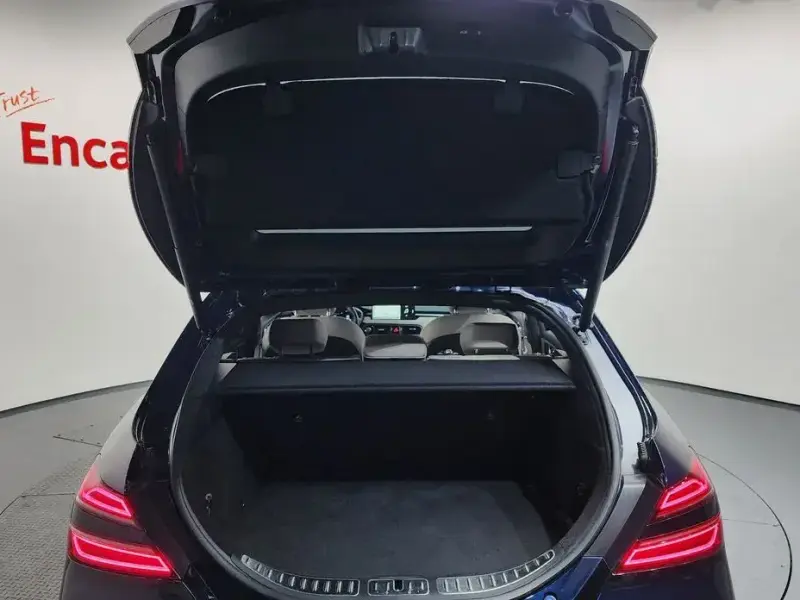 2022 Genesis G70 с пробегом 35 933 км