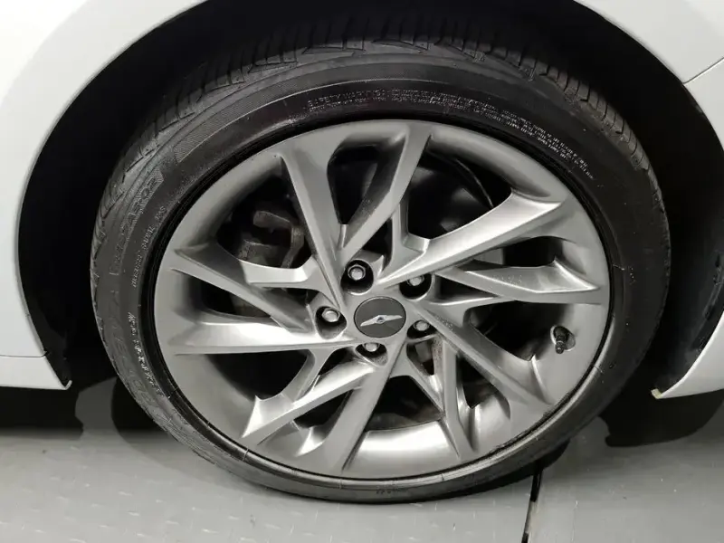 2022 Genesis G70 с пробегом 55 642 км