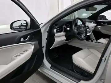 2024 Genesis G70 с пробегом 50 779 км