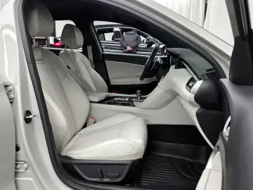 2024 Genesis G70 с пробегом 50 779 км