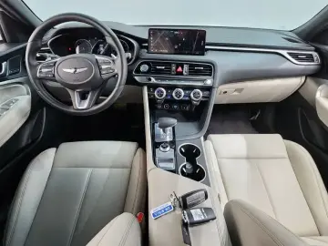 2022 Genesis G70 с пробегом 11 698 км