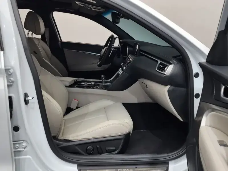 2022 Genesis G70 с пробегом 11 698 км