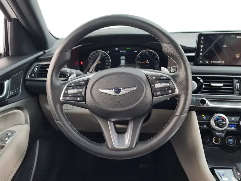 2022 Genesis G70 с пробегом 11 698 км