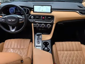 2022 Genesis G70 с пробегом 25 299 км