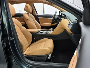 2022 Genesis G70 с пробегом 25 299 км