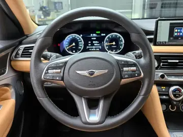 2022 Genesis G70 с пробегом 25 299 км