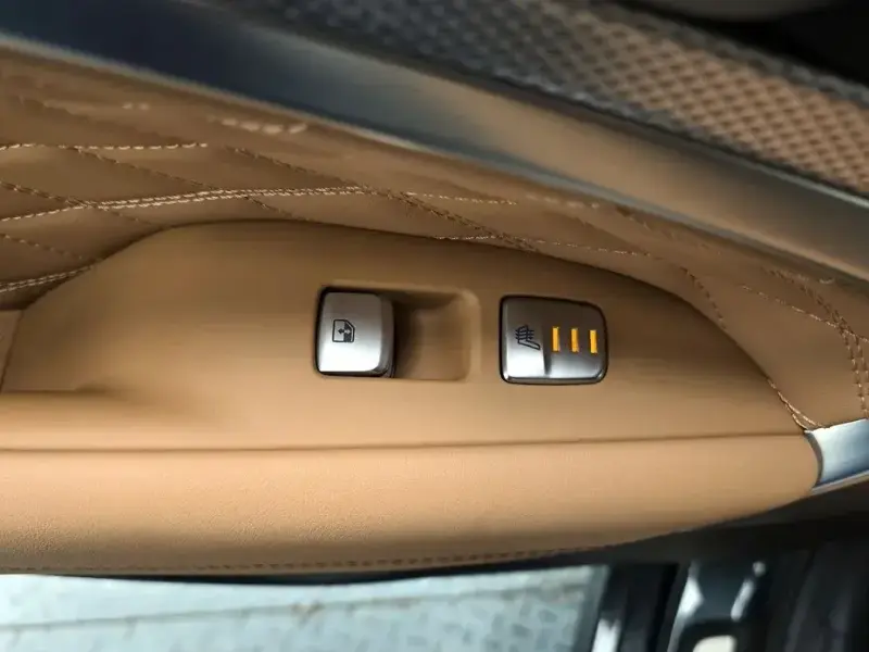 2022 Genesis G70 с пробегом 25 299 км