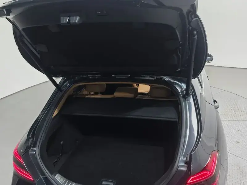 2022 Genesis G70 с пробегом 25 299 км