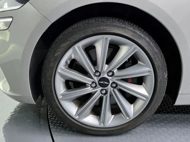2024 Genesis G70 с пробегом 18 309 км