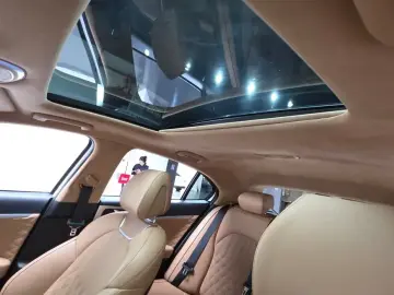 2023 Genesis G70 с пробегом 49 296 км