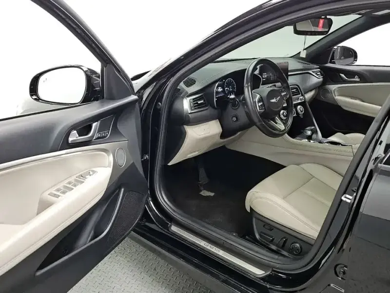 2022 Genesis G70 с пробегом 48 064 км