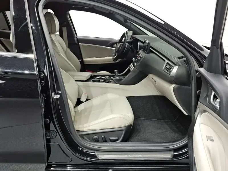 2022 Genesis G70 с пробегом 48 064 км