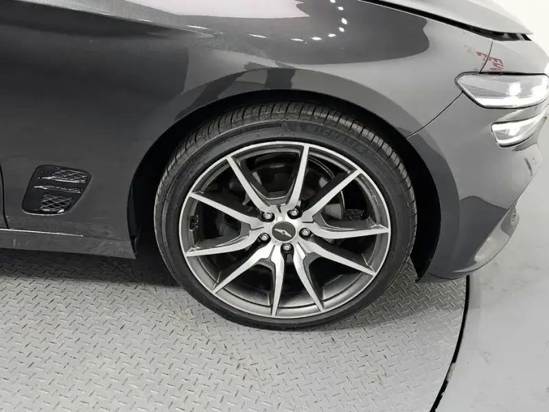 2022 Genesis G70 с пробегом 136 298 км