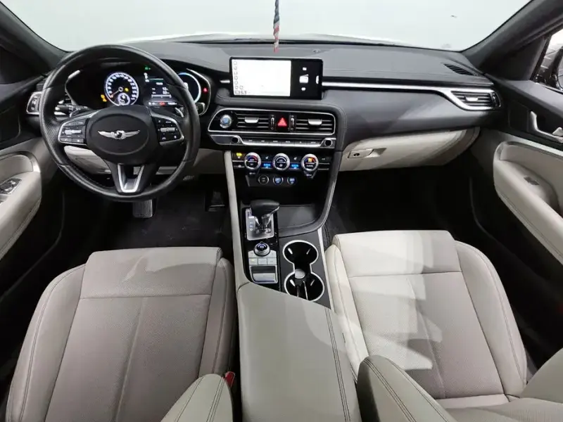 2022 Genesis G70 с пробегом 136 298 км