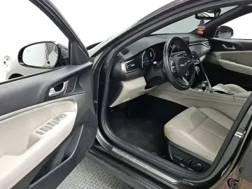 2022 Genesis G70 с пробегом 136 298 км