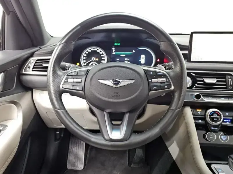 2022 Genesis G70 с пробегом 136 298 км
