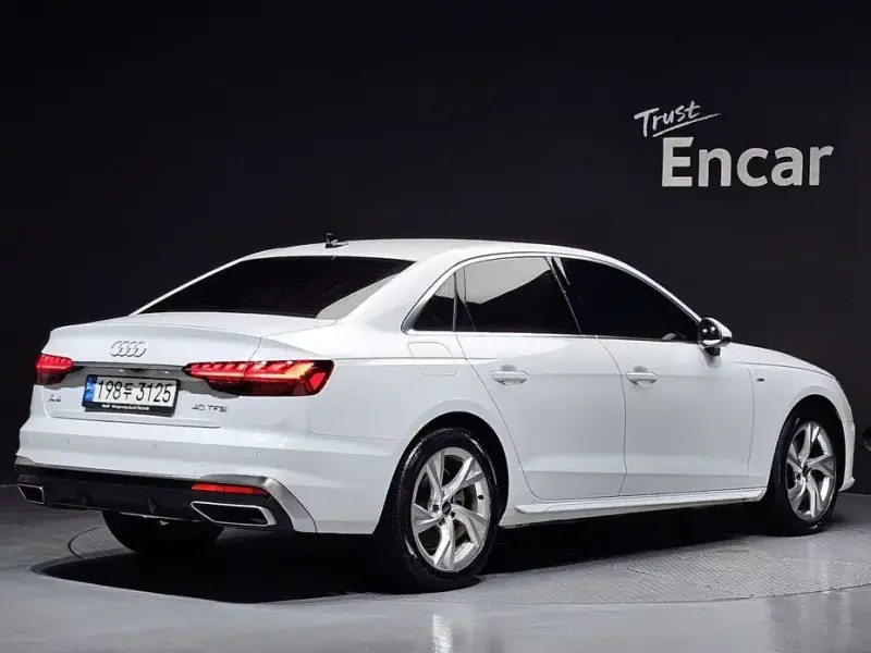 2021 Audi A4 с пробегом 47 137 км
